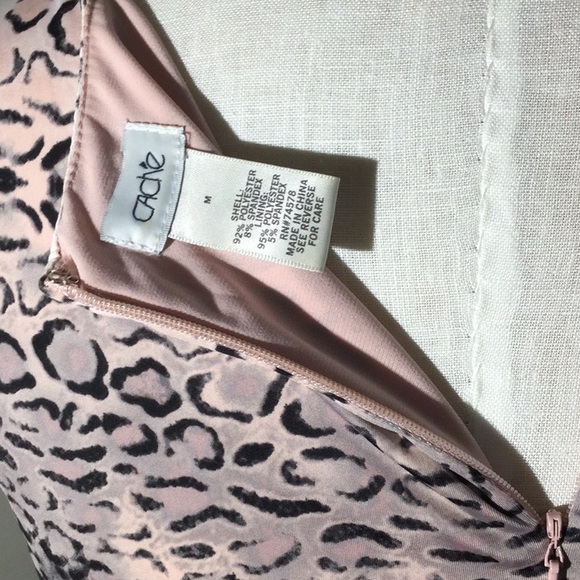 Cache Ruched Cheetah Dress - Picture 6 of 6